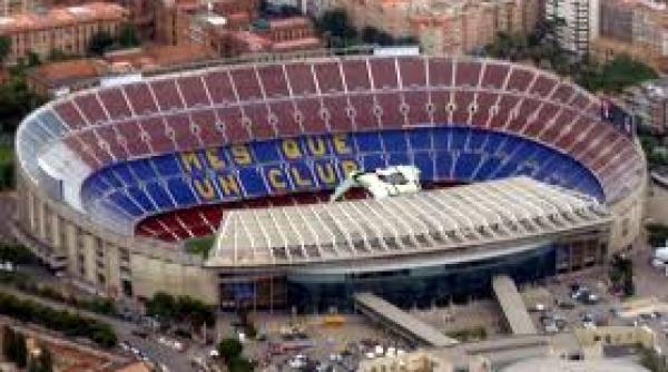 fc barcelona e in cautarea unui atacant central