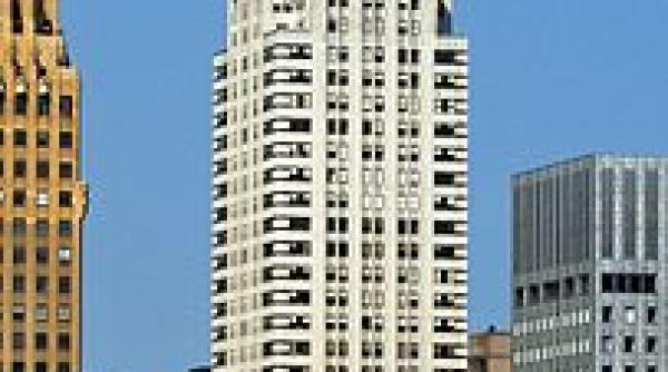 o cladire emblematica din new york este de vanzare