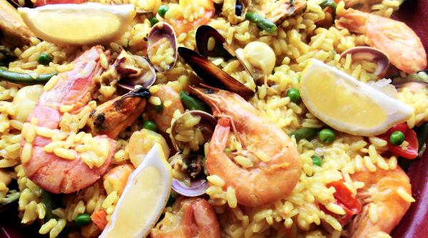 reteta zilei paella cu fructe de mare