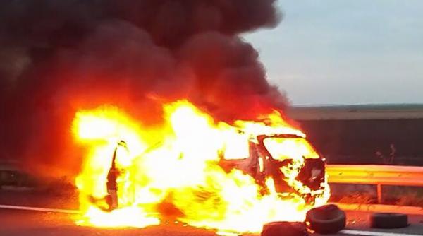 alerta pe a1 un autoturism mercedes a luat foc