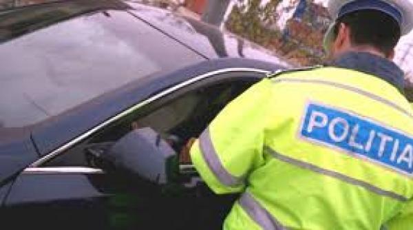 un tanar cu permisul anulat a incercat sa i pacaleasca pe politisti cu documente false