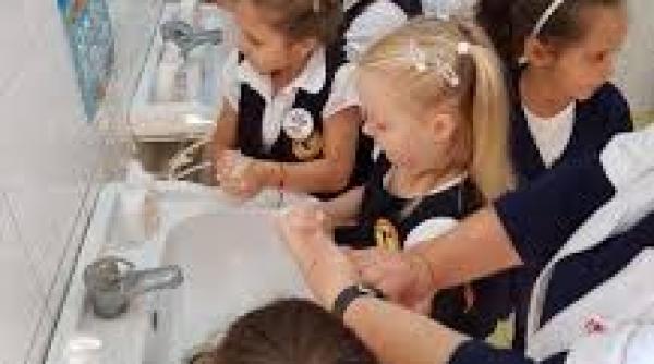 anunt de ultima ora de la ministerul educatiei in toate scolile din tara se va face triaj epidemiologic din cauza gripei