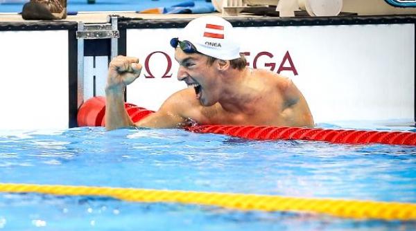 un roman fara un brat printre cei mai buni inotatori din austria a iesit pe locul 3 intr un concurs al sportivilor fara dizabilitati