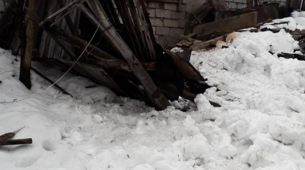 o femeie din gorj a murit dupa ce o anexa s a prabusit peste ea