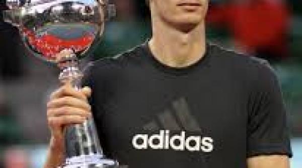 o gafa uimitoare a unui tenismen a postat o radiografie in care se vedea i se vedea si zona intima