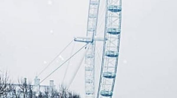 londra a fost lovita de viscol navetistii au ramas blocati pe drumuri