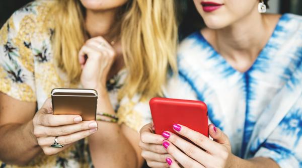 fete de 13 ani victime ale santajului sexual