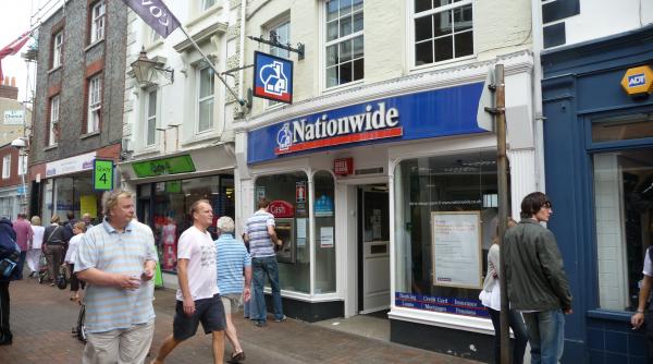 un tanar a devenit milionar pentru cateva ore