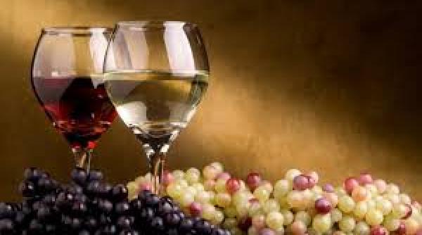 vesti bune pentru amatorii de vin preturile vor fi mai mici in acest an