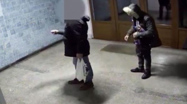 politia face un apel catre cetateni un suspect de crima se afla in libertate