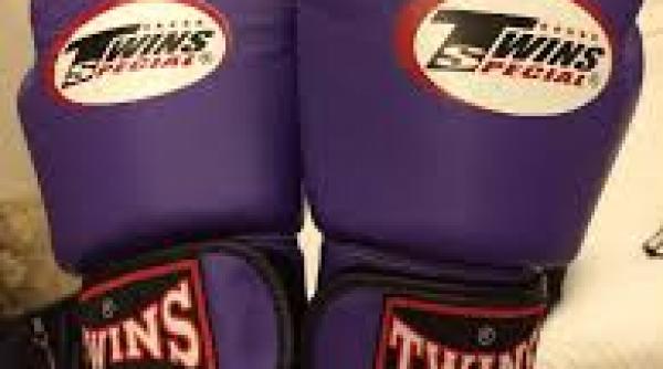 un kickboxer de 14 ani a murit dupa ce o conditie foarte rara s a declansat in timpul unui meci