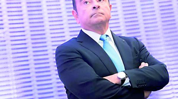 carlos ghosn ramane directorul renault