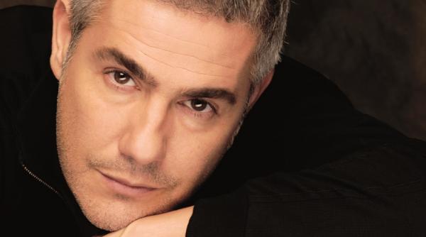 de la o posibila cariera in avocatura si dupa 5 ani de munca in politie alessandro safina si a implinit visul de a deveni cantaret la 40 de ani