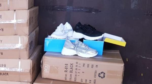 incaltaminte contrafacuta de peste 120 000 lei confiscata in portul agigea