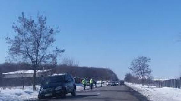 un adult si un copil raniti intr un accident rutier produs pe dn 29d