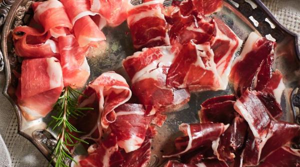 traditionala sunca spaniola jamon iberico atractie gastronomica la petrecerea de dupa gala oscarurilor