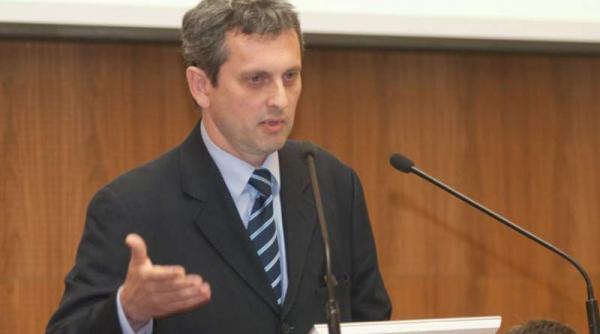 lazea bnr taxa pe active ar putea reduce profitabilitatea sistemului bancar din romania sub media europeana