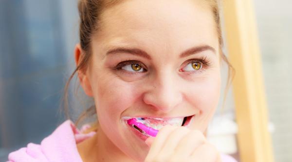 cum ne spalam corect pe dinti