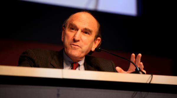 emisarul american pentru venezuela se indreapta catre columbia cu ajutoarele umanitare