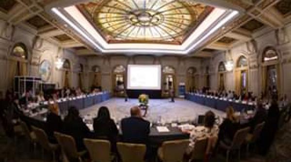 1 000 proiecte de capital uman educatie si sanatate sunt in implementare in prezent in romania prin pocu