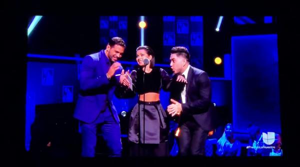 inna pentru prima data la premiile lo nuestro alaturi de thalia marc anthony si j balvin