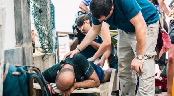 cosmin selesi se accidenteaza in cursa pentru imunitate este o durere pe care nu am simtit o niciodata in viata