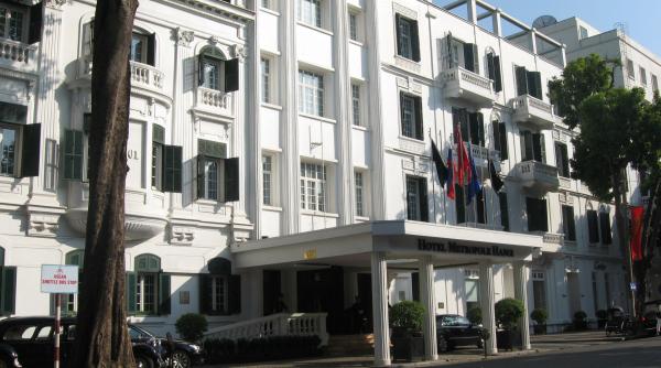 hotelul metropole unde are loc intalnirea dintre kim jong un si donald trump unul dintre cele mai populare din asia