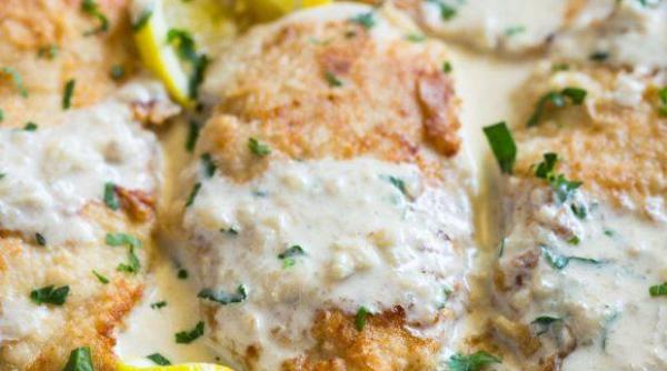 re eta zilei piept de pui in sos cremos de usturoi