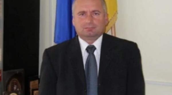 procurorul sef interimar al dna ii cere premierului sa abroge oug 7