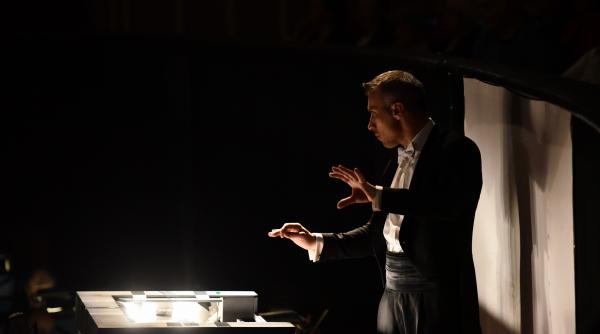 dirijorul tiberiu soare revine pe scena salii radio intr un eveniment mozart beethoven