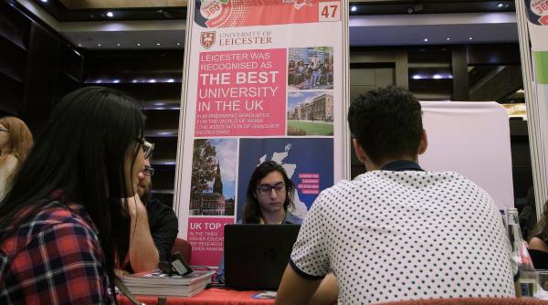 britanicii vor studenti romani