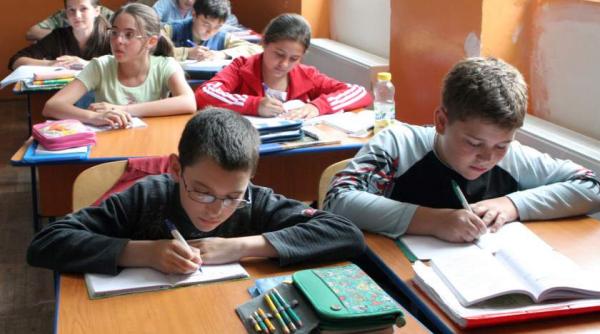 ce spune invatatorul de la iasi dupa ce s a spus ca a corectat gresit o lucrare