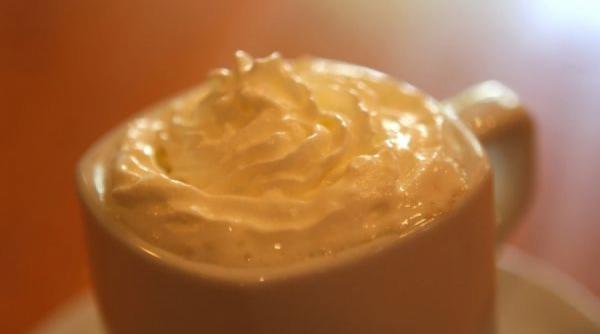 minunea de dimineata crema adaugata in cafea stimuleaza metabolismul si elimina grasimea abdominala azi