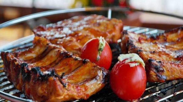 coaste de porc caramelizate o reteta banateana