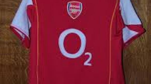 un fotbalist care a jucat la arsenal londra se retrage la doar 27 de ani