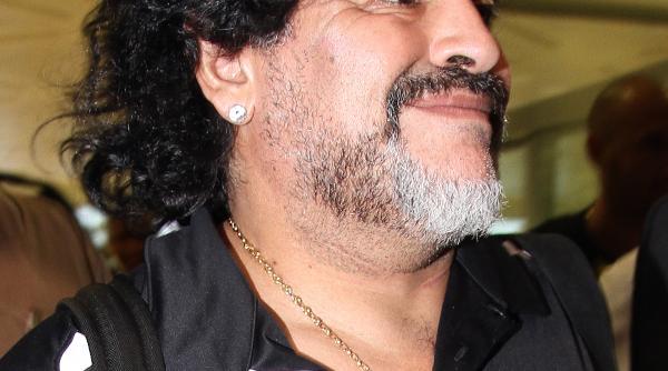 maradona urmeaza sa recunoasca paternitatea a 3 copii din cuba