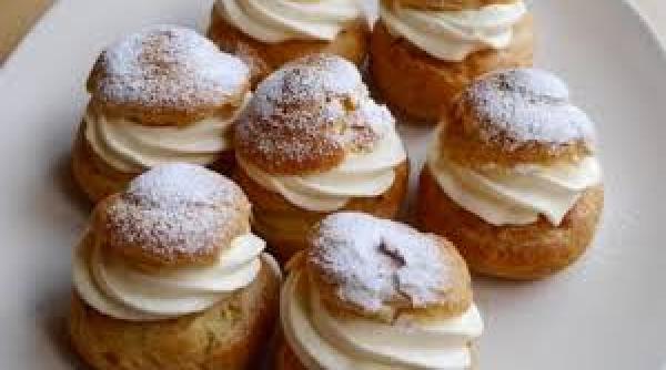 reteta zilei choux a la creme cu vanilie