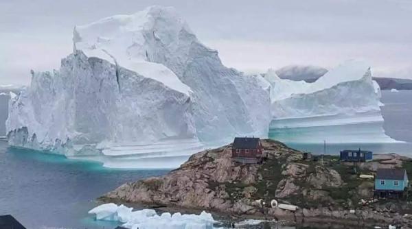 doua aisberguri s au desprins din ghetarul grey la sud de chile