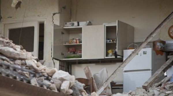 doua cladiri rezidentiale s au prabusit in china sunt zeci de victime sute de oameni participa la operatiunile de salvare