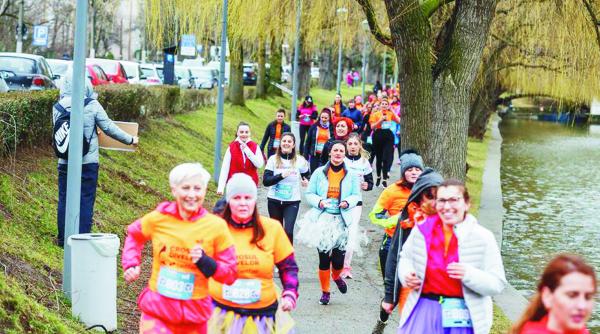 cros caritabil in tutu uri