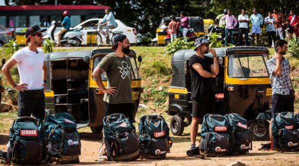 echipele se reconfigureaza in asia express drumul elefantului