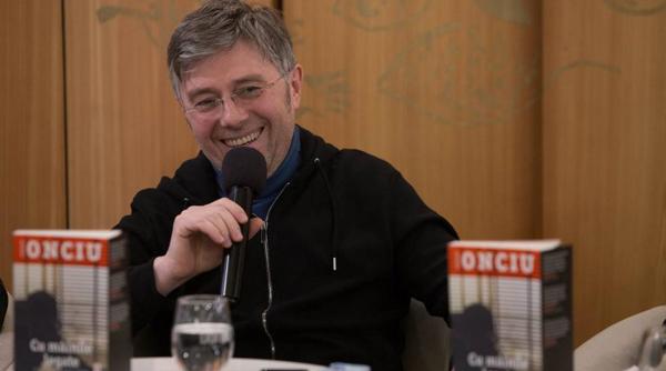 cu mainile legate si cu sufletul la gura