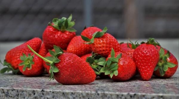 70 dintre fructele si legumele comercializate contin reziduuri de pesticide