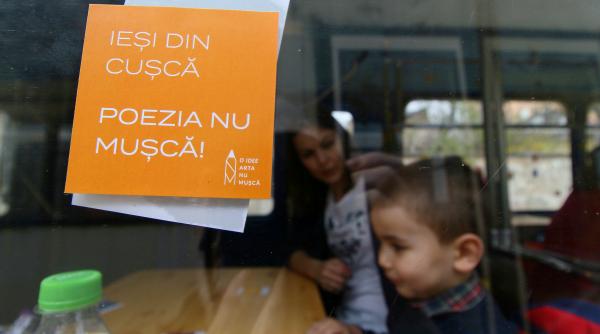 bucurestenii invitati la o plimbare cu tramvaiul poeziei