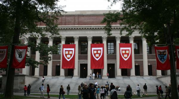 universitatea harvard data in judecata de o descendenta directa a unei familii de sclavi