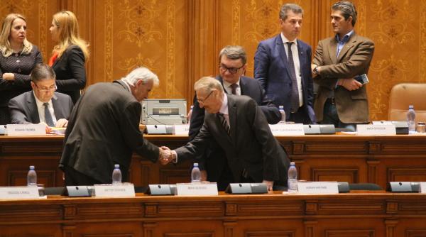 emil constantinescu in momentul in care este vorba de interesul tarii nu mai exista interese politice ideologice