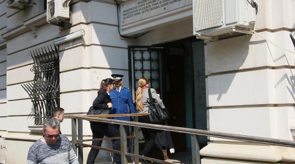 laura kovesi voi respecta decizia instantei