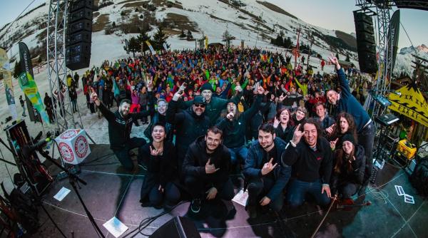 dirty shirt s au intors in tara dupa o experienta de neuitat in franta