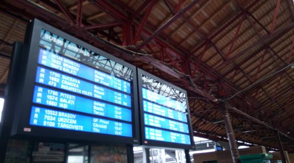 circulatia trenurilor e bulversata in gara de nord din cauza ruperii un fir de tensiune