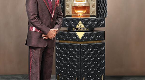 trei recorduri mondiale pentru o sticla de parfum